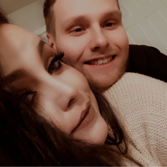 Meet your Posher, Ashley - Picture 4 of 7